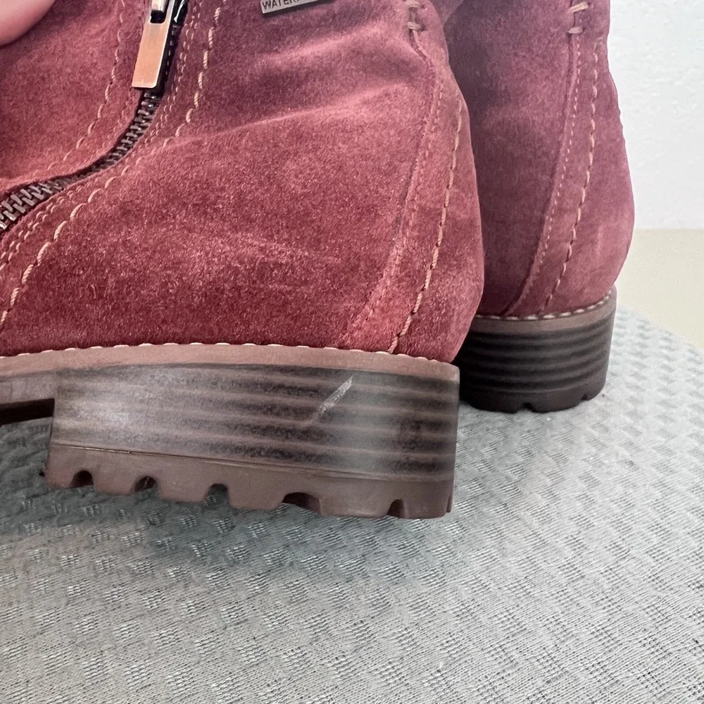 Clarks Aspra Walk Waterproof Ankle Boots Womens 9 Wide Rich Red Suede Comfort